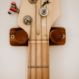 Do.Wel Guitar Hanger