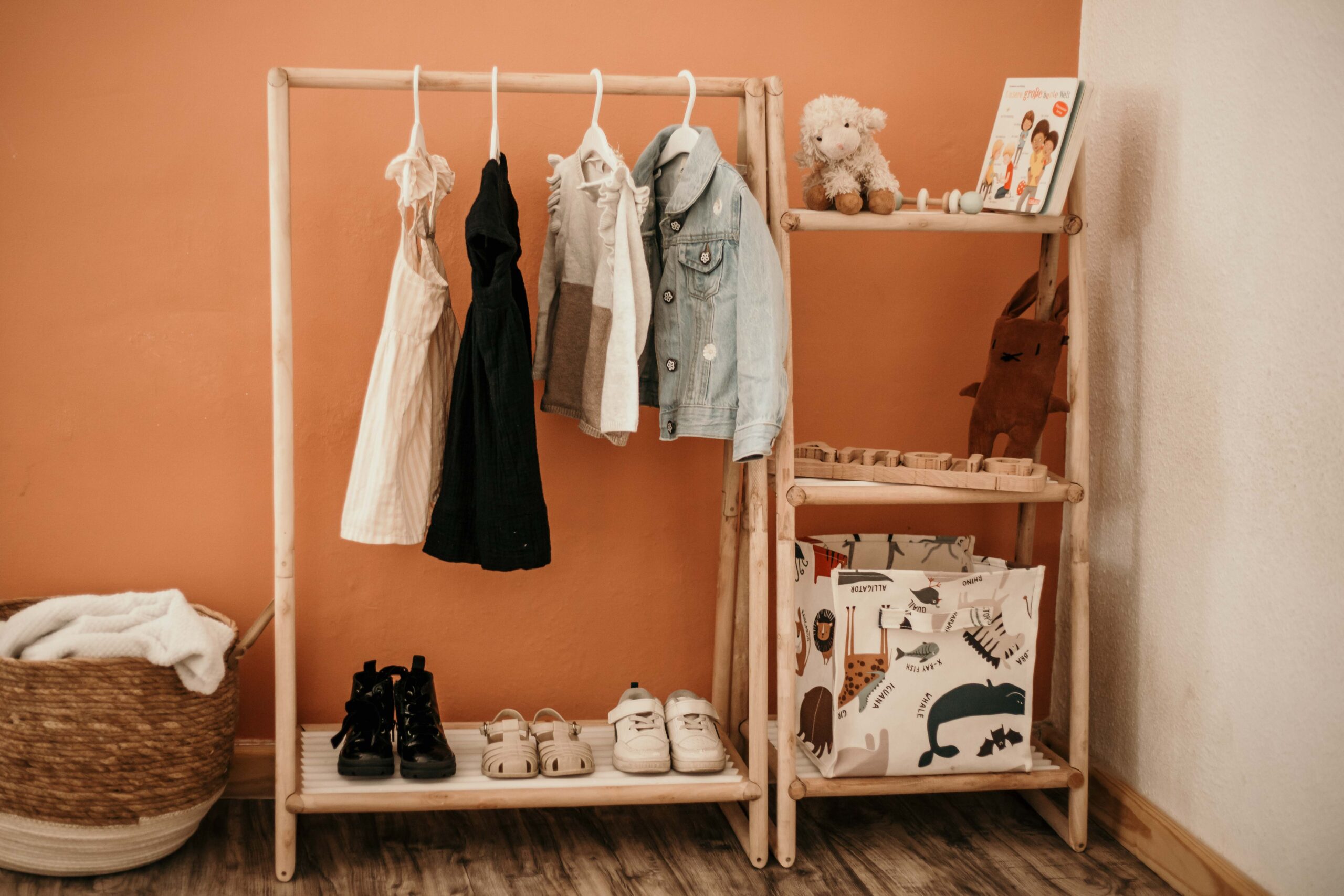 kids clothing rail, kids storage, organization, room inspiration, wooden furniture