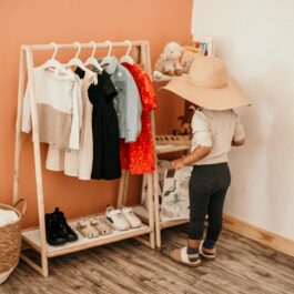 Do.Wel Kids clothing rail