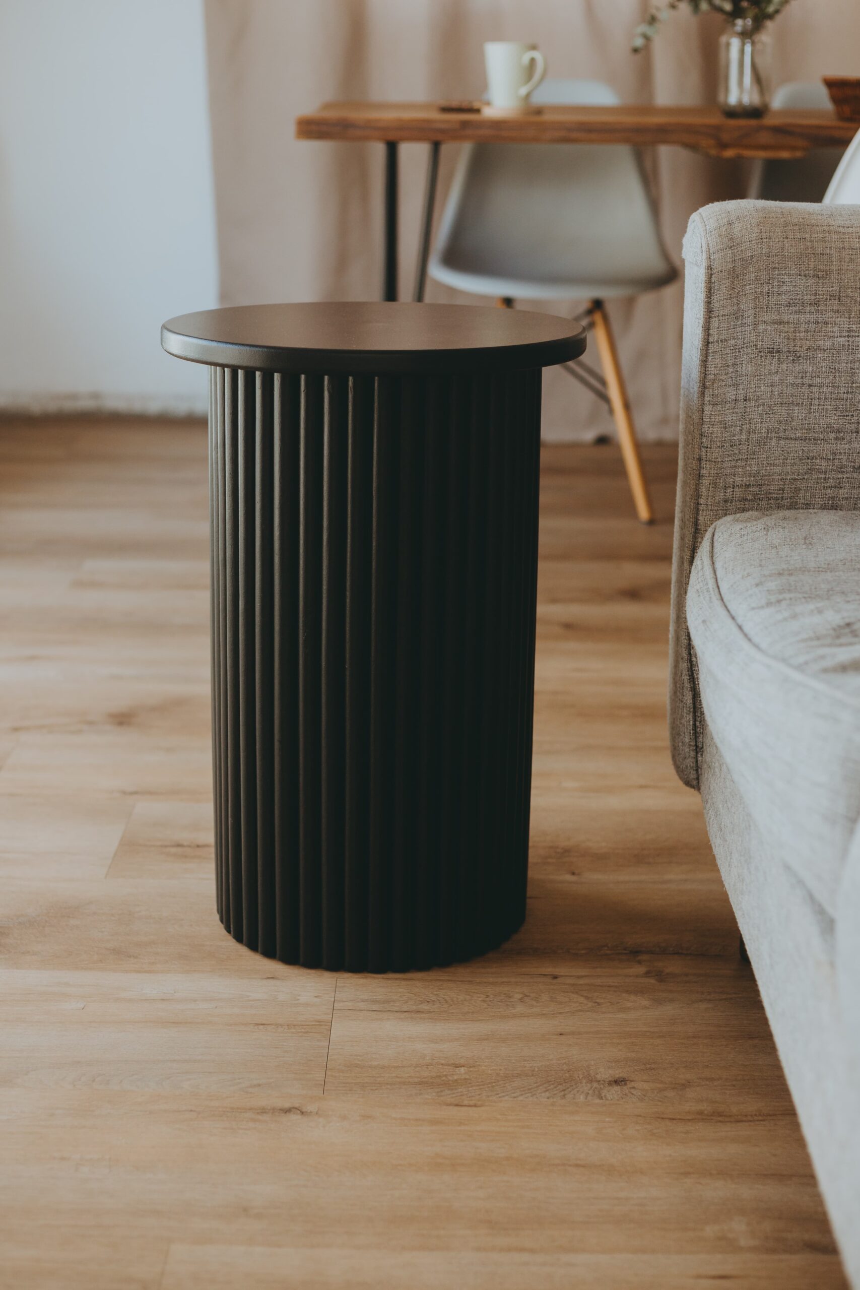 fluted side table black